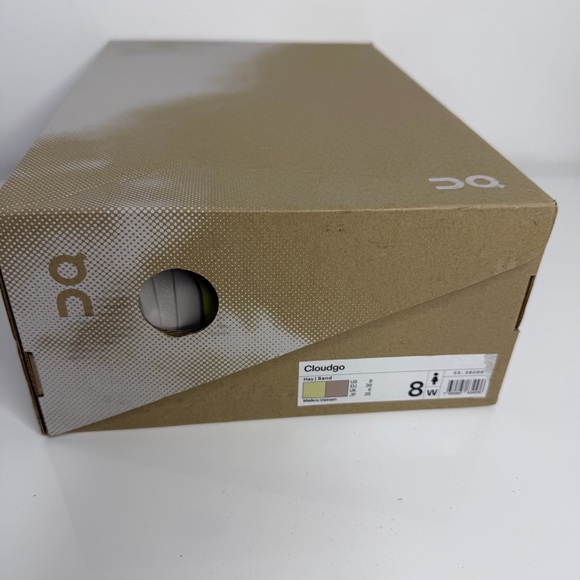 On Cloud Cloudgo Running Shoes Hay Sand Womens Size 8 NEW - Picture 3 of 8